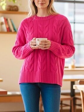 Banana Republic 100% Fine Merino Wool Cable Knit Sweater